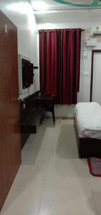 Jaya Palace Hotel By Wb Inn Dhaulpur Extérieur photo